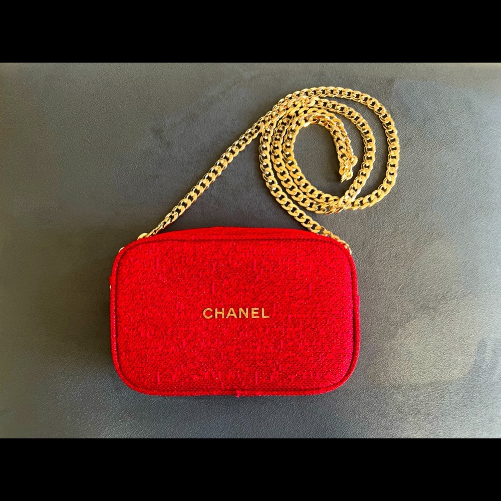Chanel Natural Touch Gift Set with Strap